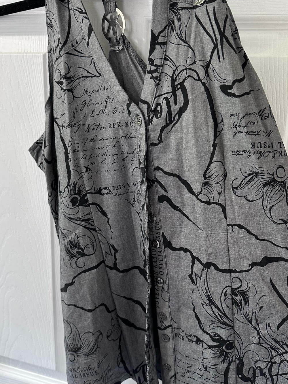 Womens Gray Script-Print Button Tank Top - Picture 4 of 7